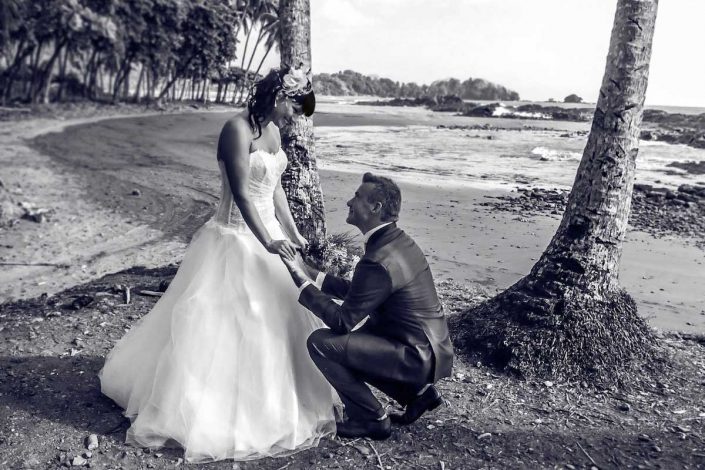 Wedding Costa Rica - Romantic Beach Wedding